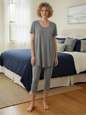 White House Black Market Heather Gray Short Sleeve Tunic Tee Size Small
